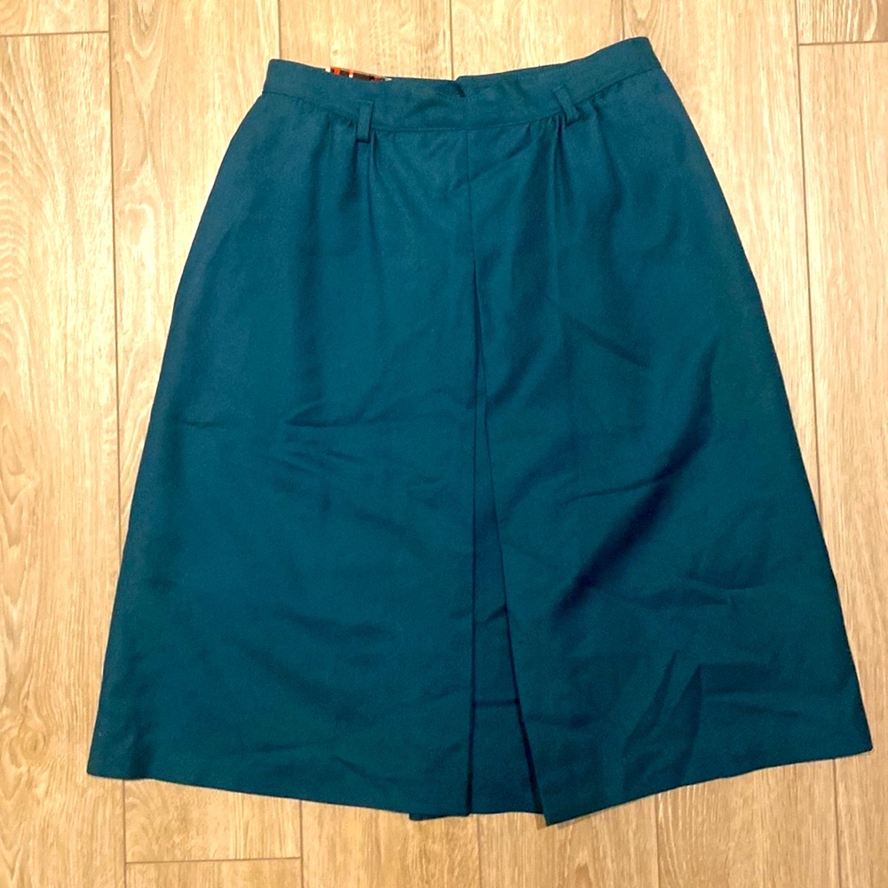 Green pure wool vintage skirt!